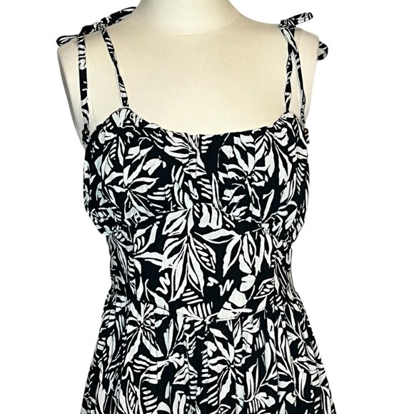 Angie boho black & white floral sundress with patterned hem Juniors M NWT - Picture 3 of 10
